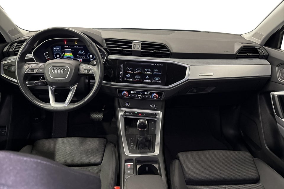 Audi Q3 45 TFSi e Attitude plus S-tr. 5d