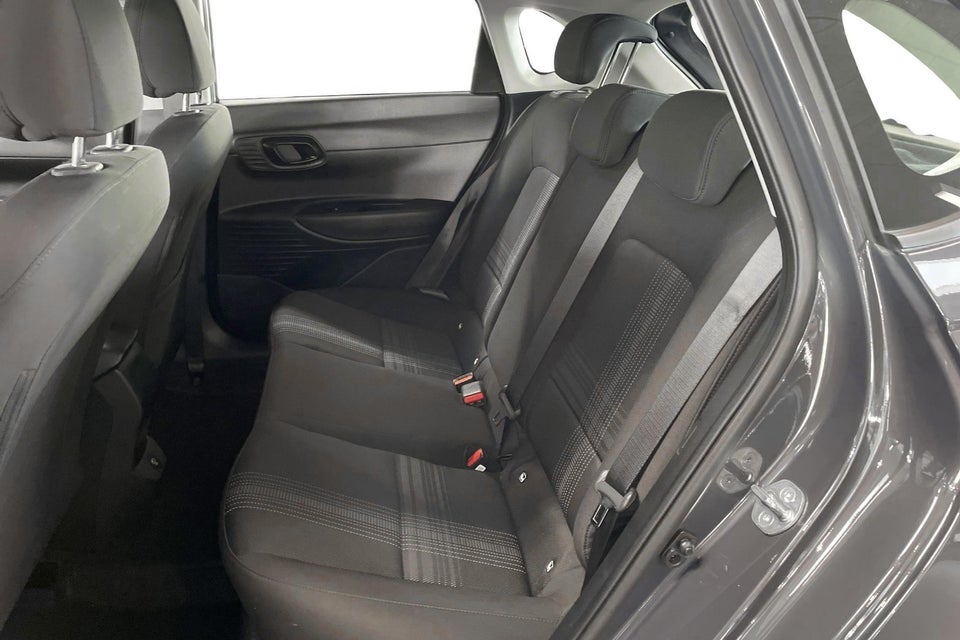 Hyundai i20 1,0 T-GDi Essential DCT 5d