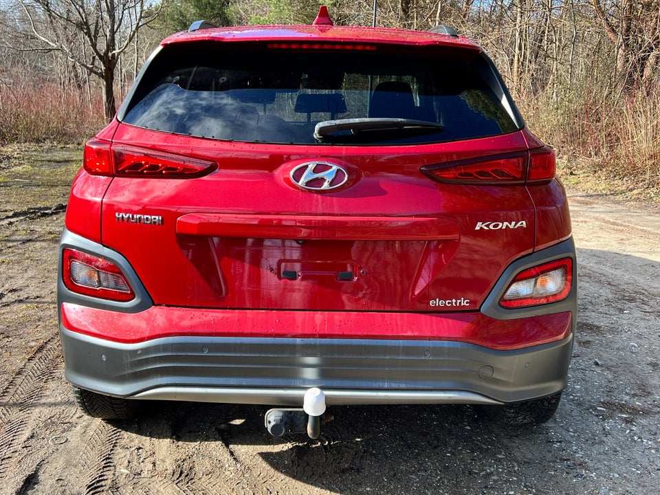 Hyundai Kona 64 EV Essential 5d