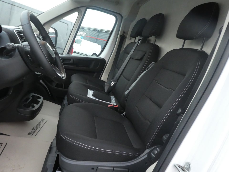 Peugeot Boxer 335 2,2 BlueHDi 140 L3H2 Premium EAT8