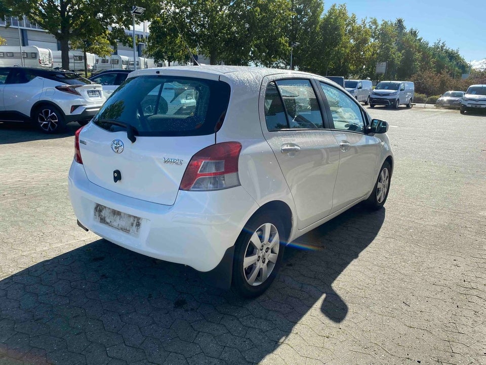 Toyota Yaris 1,3 TX 5d