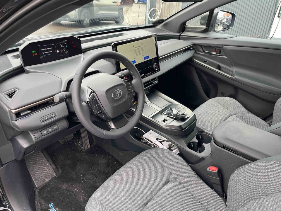 Toyota bZ4X 73 Active 5d