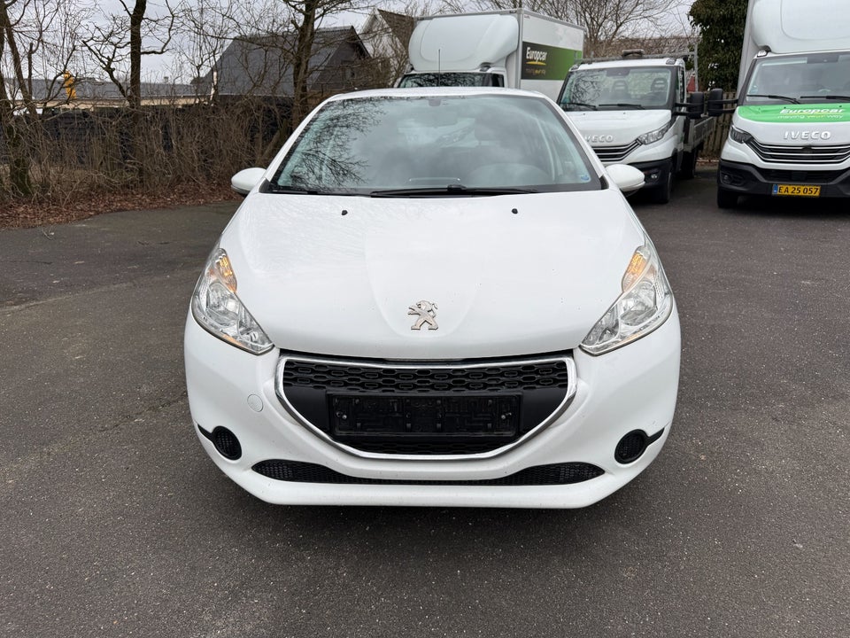 Peugeot 208 1,2 VTi Active 5d