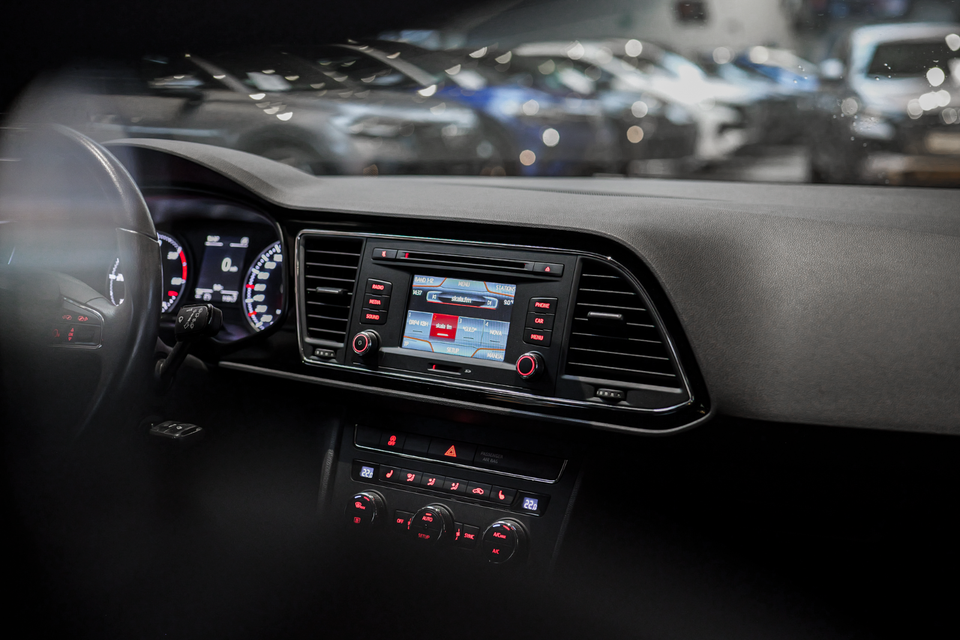 Seat Leon 1,6 TDi 105 Style DSG 5d