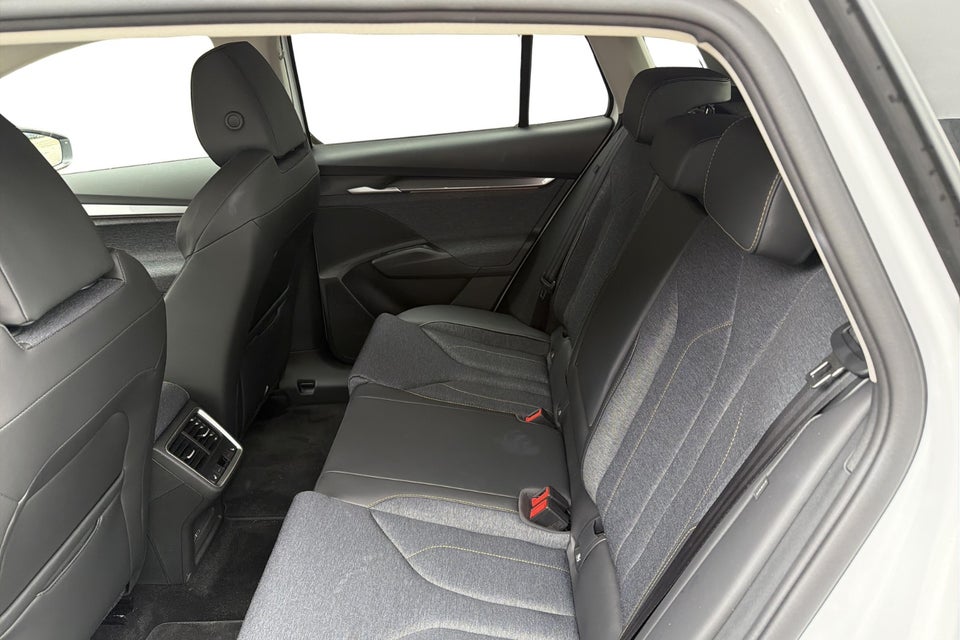 Skoda Elroq 85 iV Loft 5d