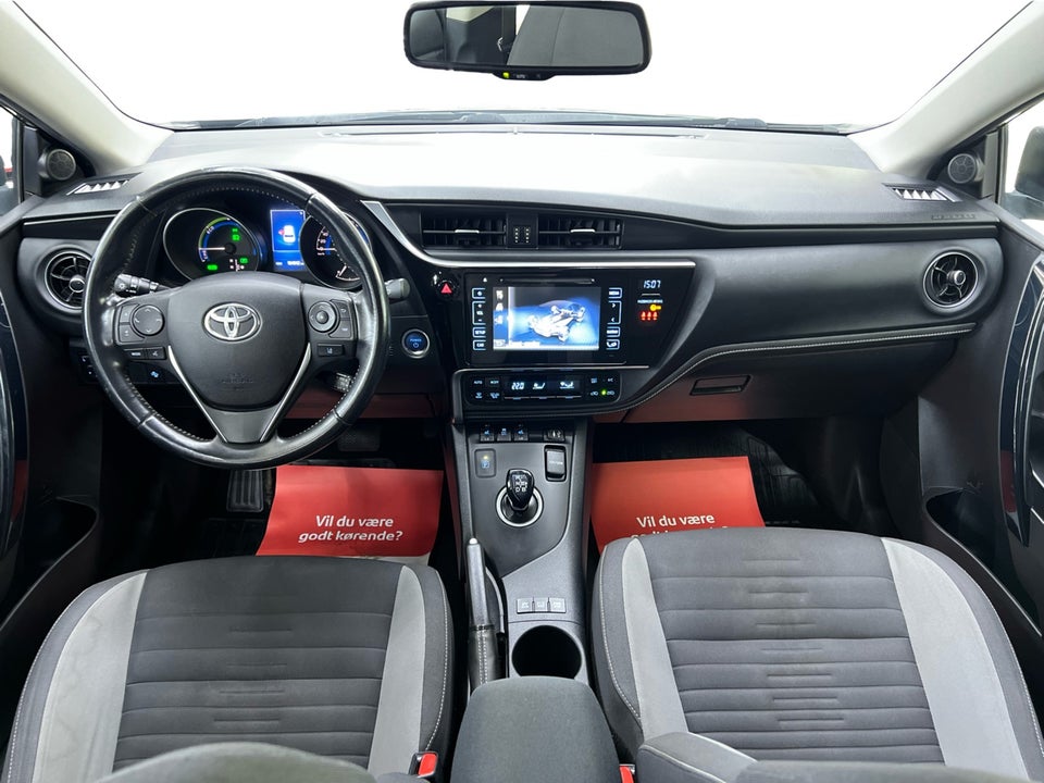 Toyota Auris 1,8 Hybrid H2 Comfort CVT 5d
