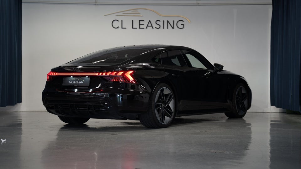 Audi e-tron GT quattro 4d