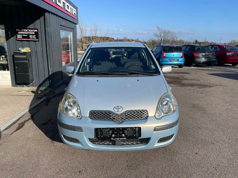 Toyota Yaris 1,0 Terra 5d