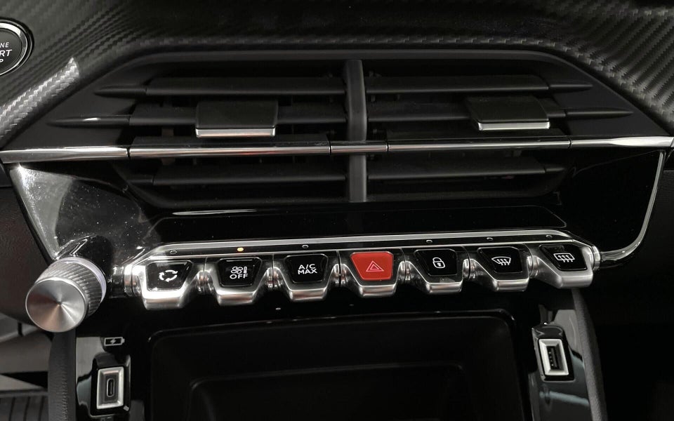 Peugeot e-208 50 Active 5d