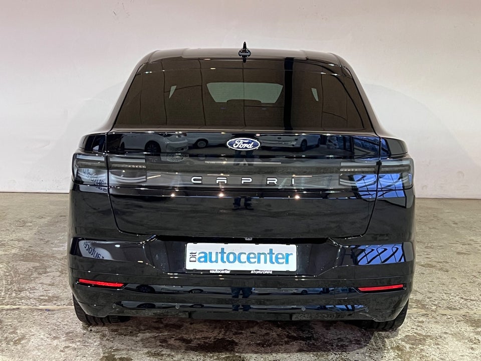 Ford Capri 84 Premium Extended Range AWD 5d