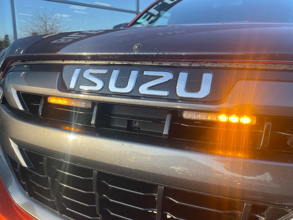 Isuzu D-Max 1,9 TD 163 Crew Cab Exclusive aut. 4d