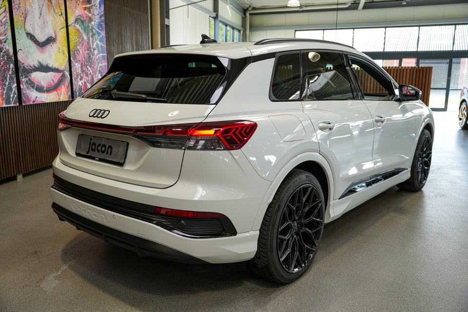 Audi Q4 e-tron 45 S-line 5d
