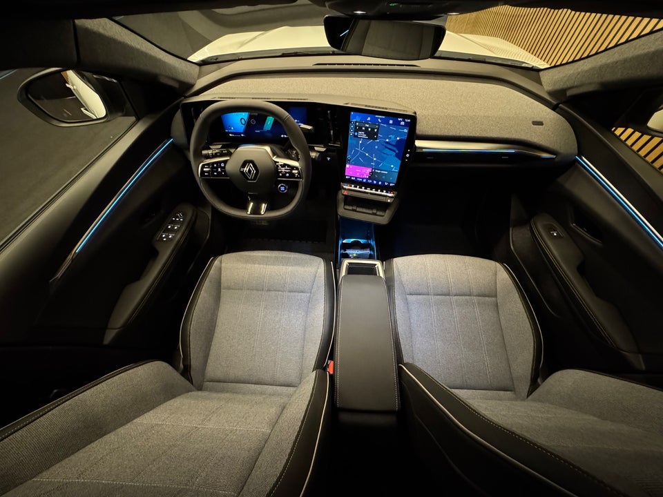 Renault Scenic E-Tech 87 Techno 5d