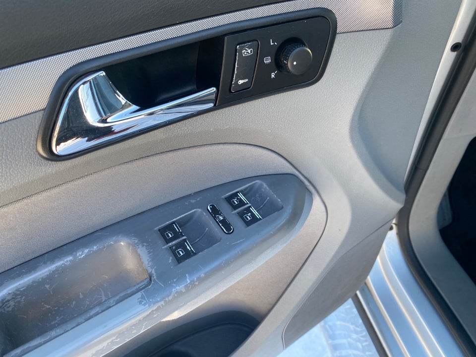 VW Touran 1,6 FSi 5d