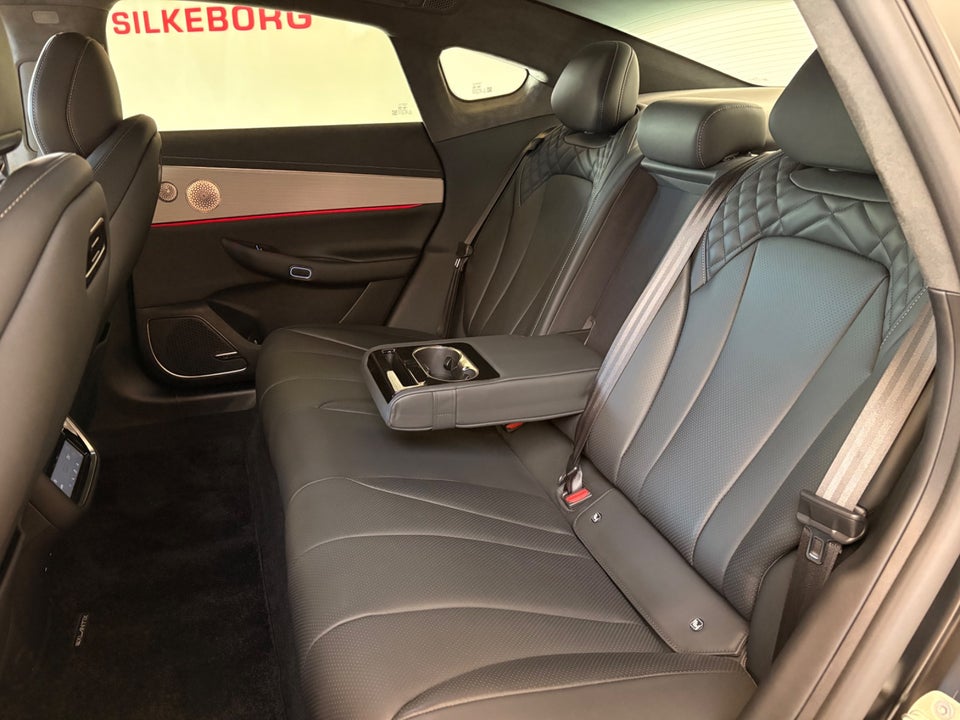 Exlantix ES 77 Ultimate AWD 5d