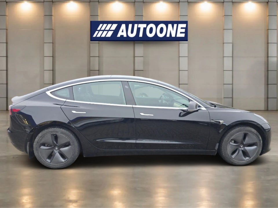 Tesla Model 3 Long Range AWD 4d