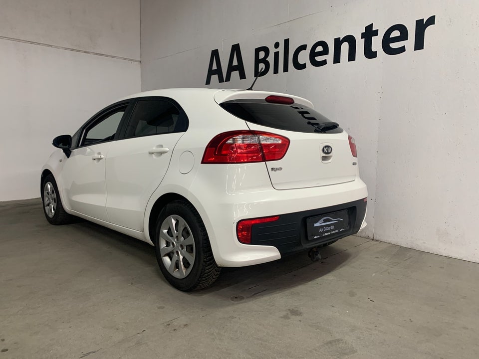 Kia Rio 1,1 CRDi 75 Intro Edition 5d