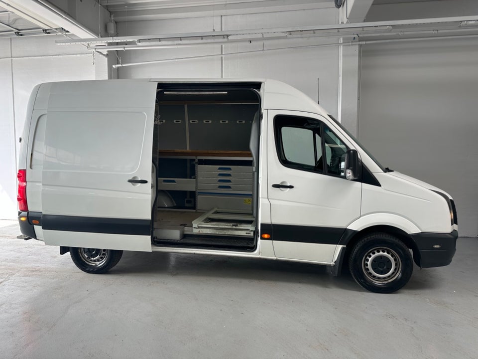 VW Crafter 2,0 TDi 163 Kassevogn M