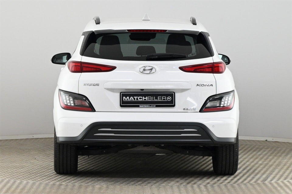 Hyundai Kona 64 EV Essential 5d
