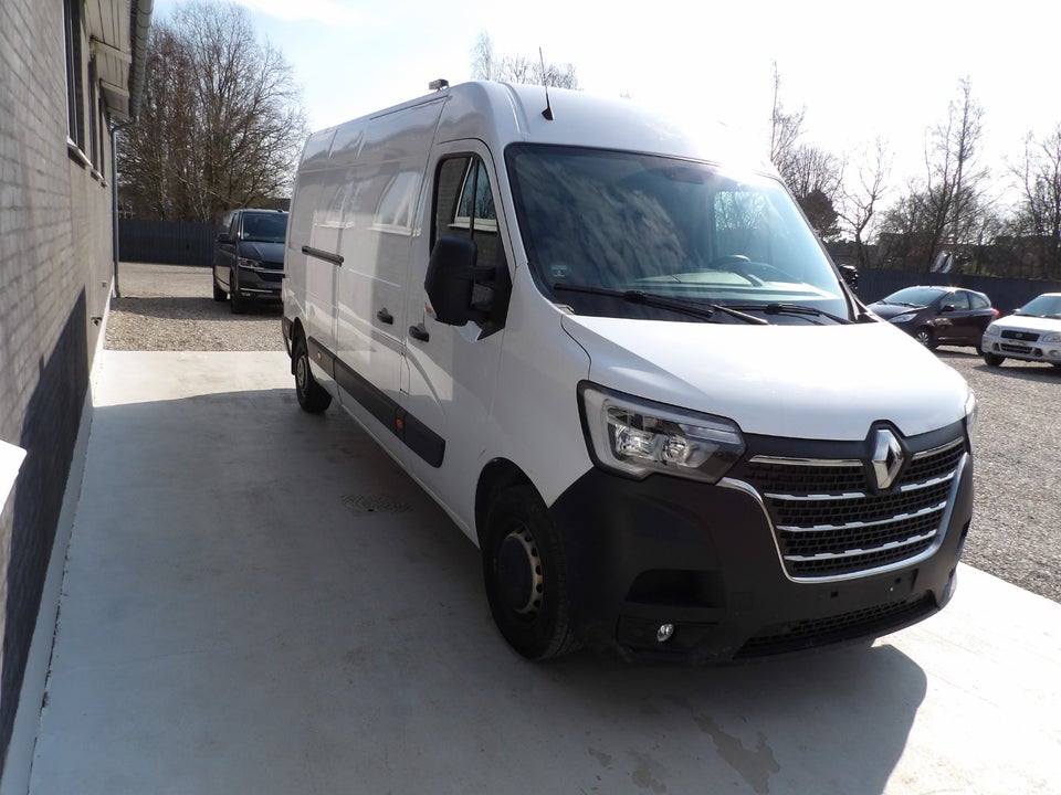 Renault Master IV T35 2,3 dCi 180 L3H3 Kassevogn