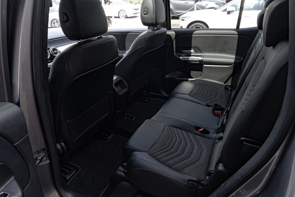 Mercedes EQB300 Progressive 4Matic 5d