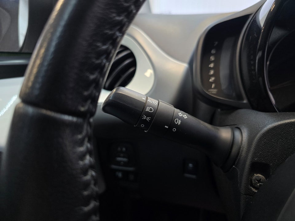 Toyota Aygo 1,0 VVT-i x-cite 5d