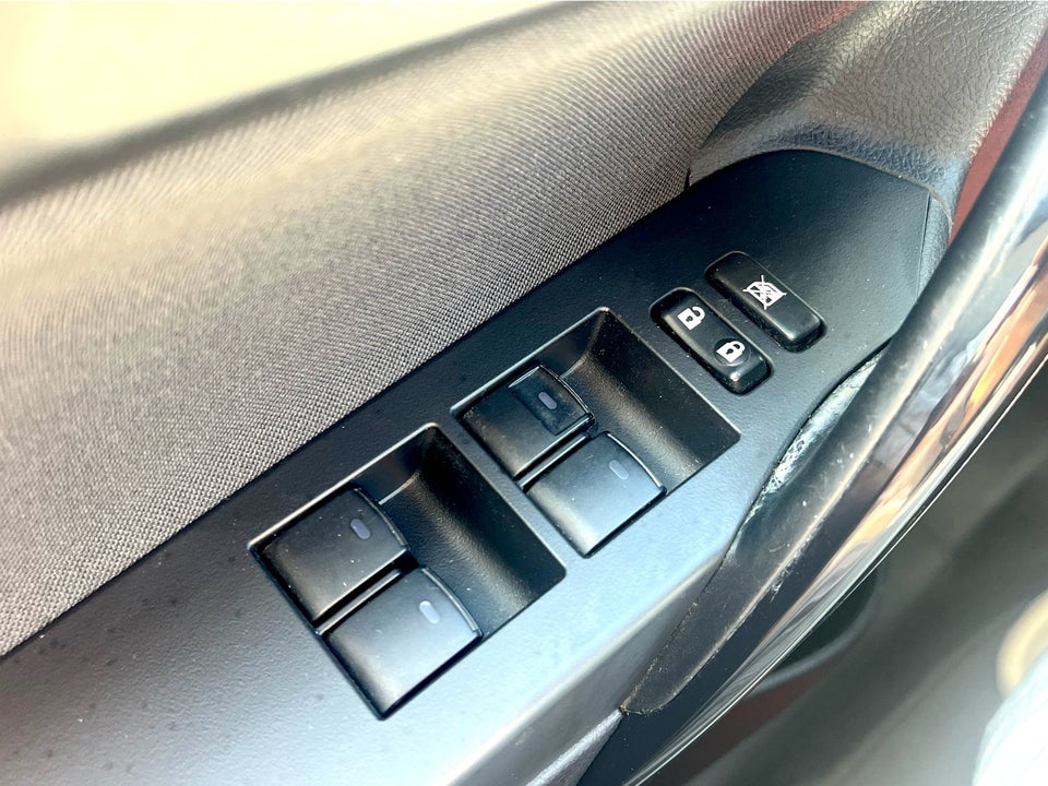 Toyota Auris 1,8 Hybrid H2 Comfort CVT 5d