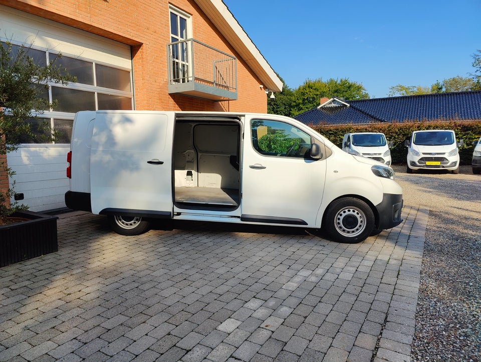 Toyota ProAce 2,0 D 120 Long Comfort 5d