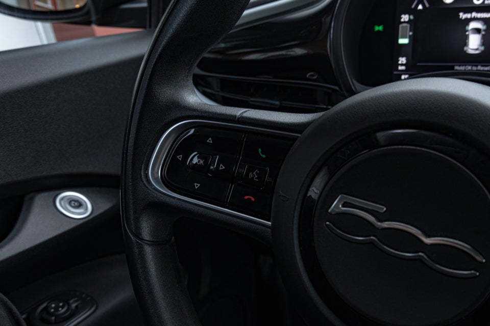 Fiat 500e 24 Action 3d