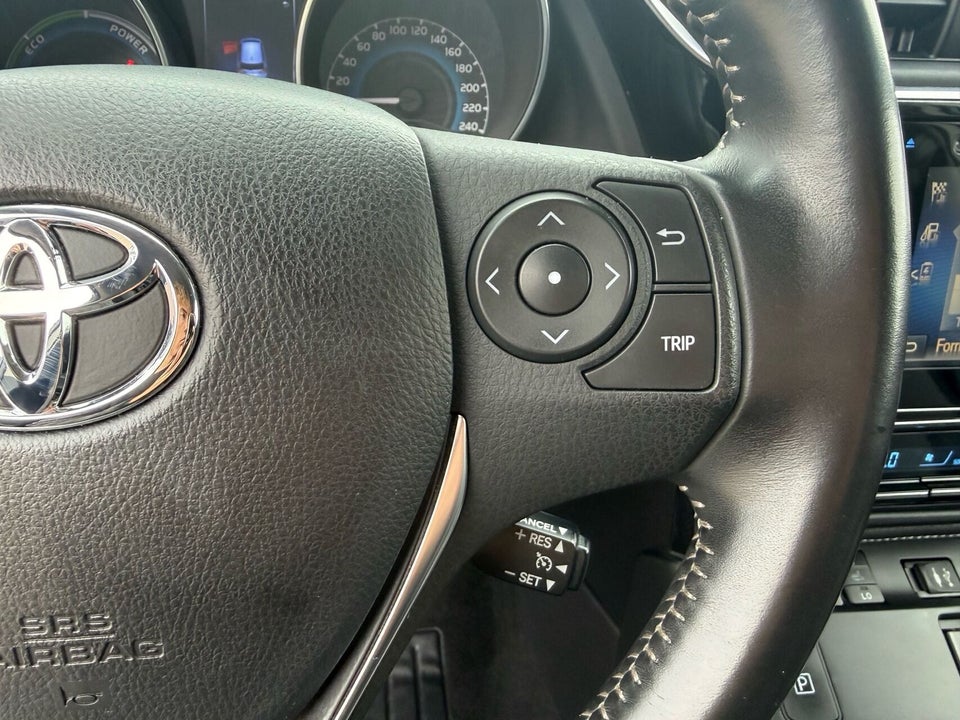 Toyota Auris 1,8 Hybrid H2 Comfort CVT 5d