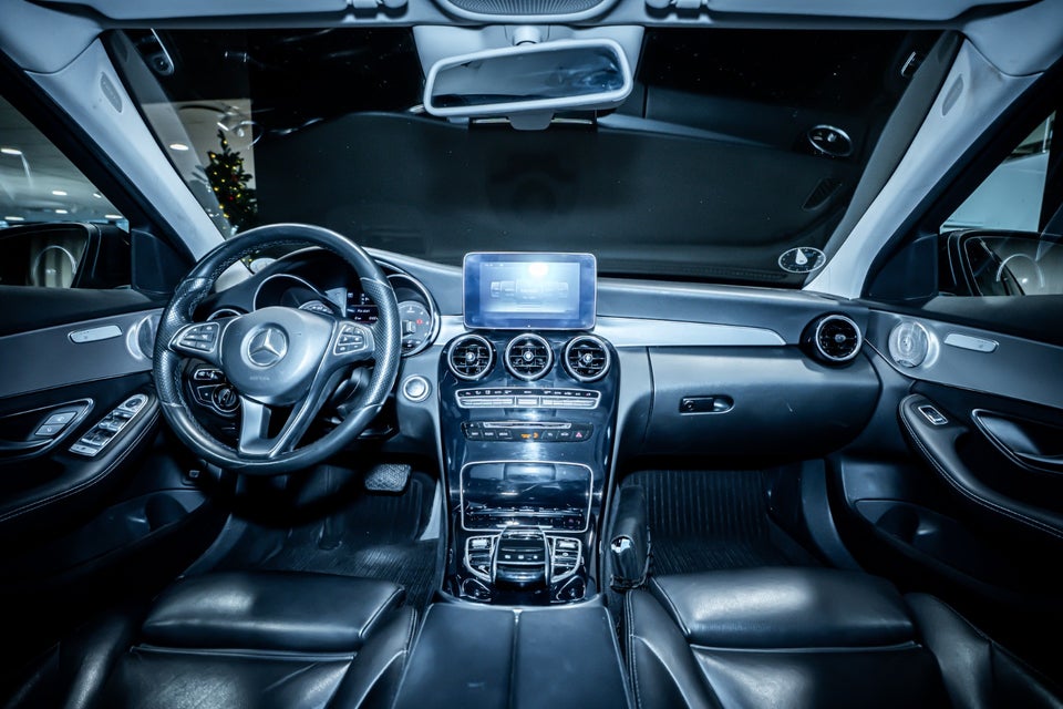 Mercedes C220 d 2,2 Avantgarde stc. aut. 5d