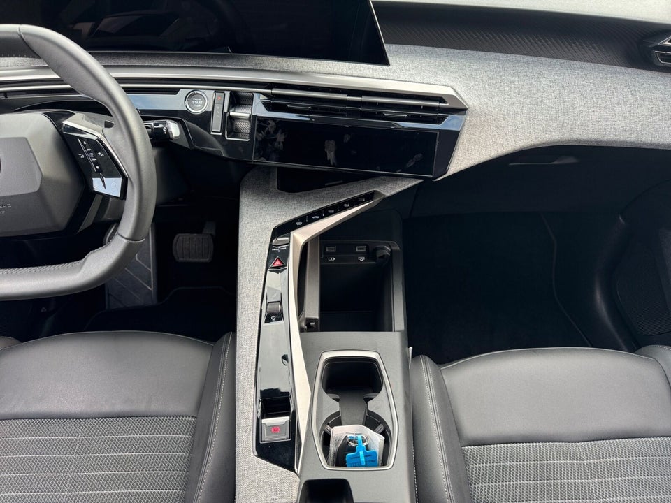 Peugeot e-3008 77 Allure 5d