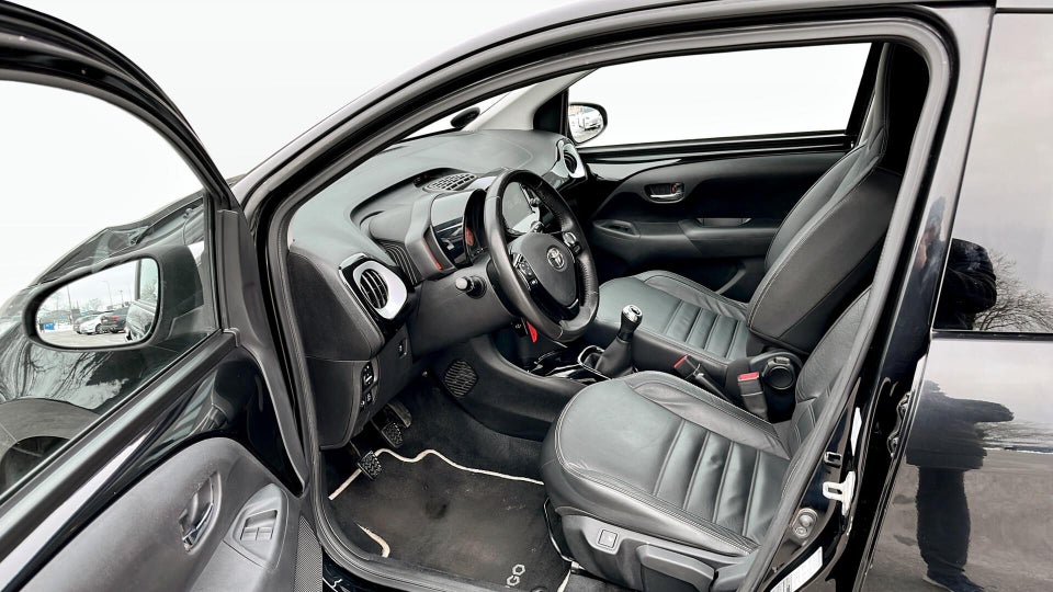 Toyota Aygo 1,0 VVT-i x-cellence 5d