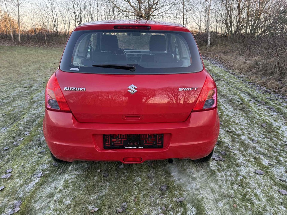 Suzuki Swift 1,3 GL 3d