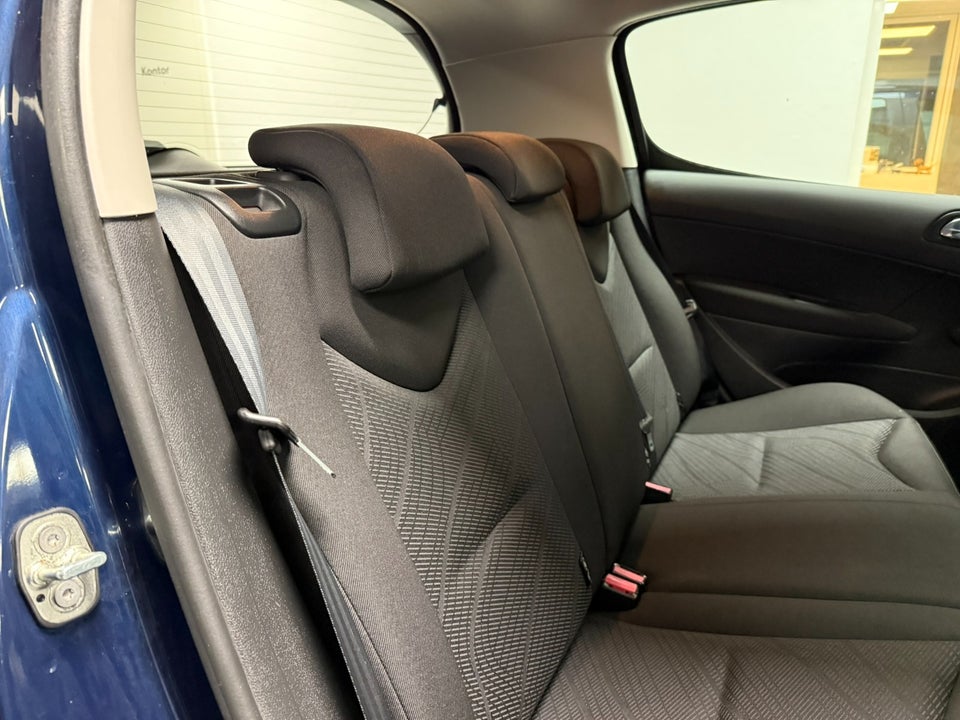 Peugeot 308 1,6 VTi Premium 5d