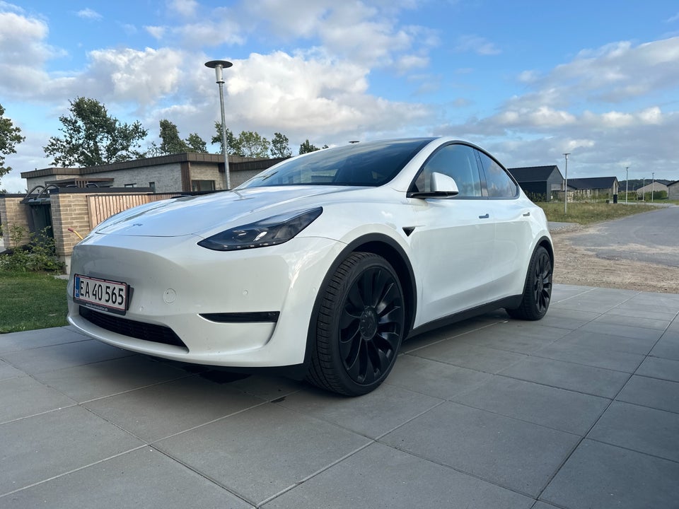 Tesla Model Y Performance AWD 5d