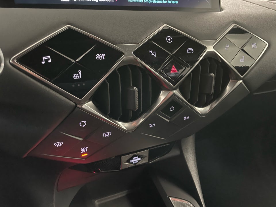 DS DS 3 CrossBack 50 E-Tense Elegance 5d