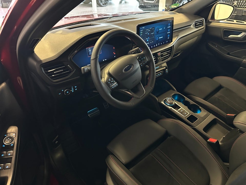 Ford Kuga 2,5 HEV ST-Line X CVT 5d