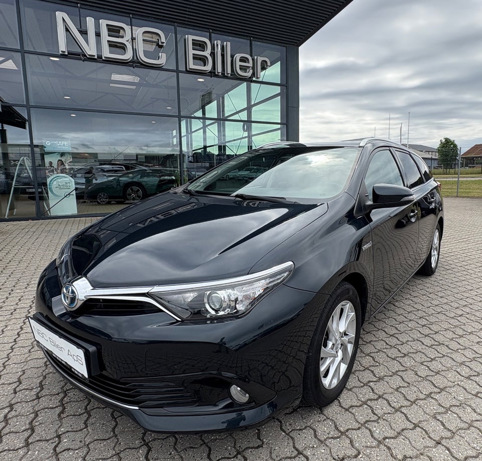 Toyota Auris 1,8 Hybrid H2 Comfort Touring Sports CVT 5d