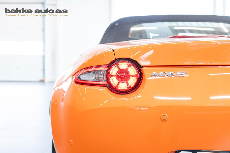 Mazda MX-5 2,0 SkyActiv-G 184 Roadster 30th Anniversary Edit. 2d