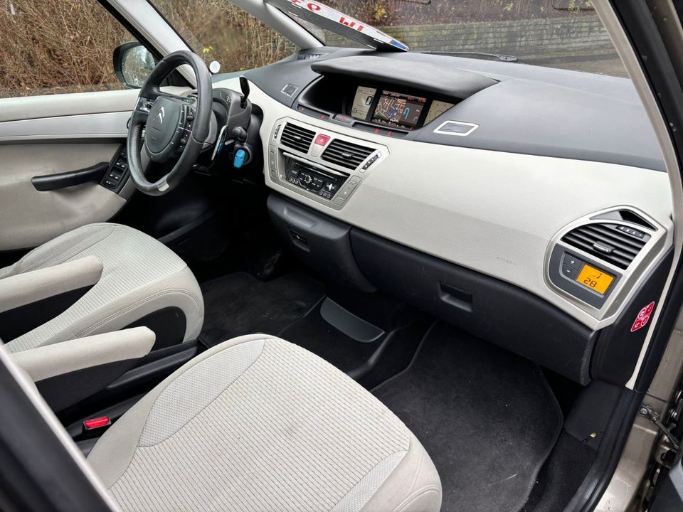Citroën Grand C4 Picasso 1,6 HDi 110 Exclusive E6G 7prs 5d