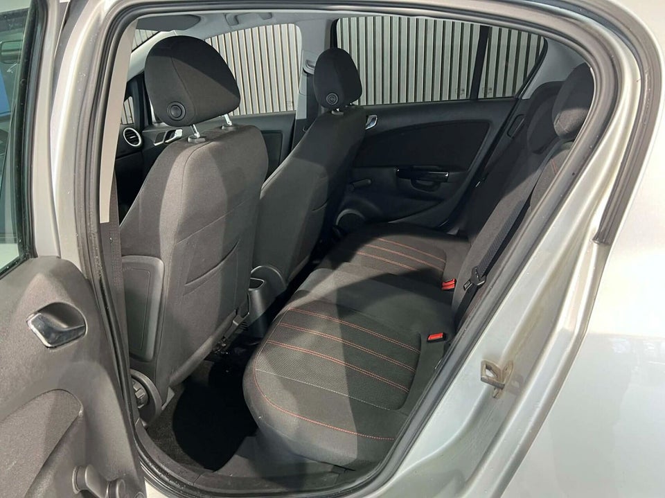 Opel Corsa 1,4 16V Cosmo 5d