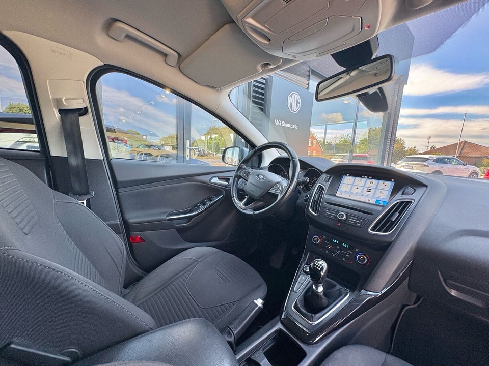 Ford Focus 1,0 EcoBoost Titanium 5d