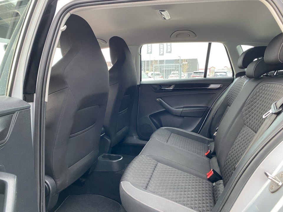 Skoda Rapid 1,0 TSi 110 ICE Spaceback DSG 5d