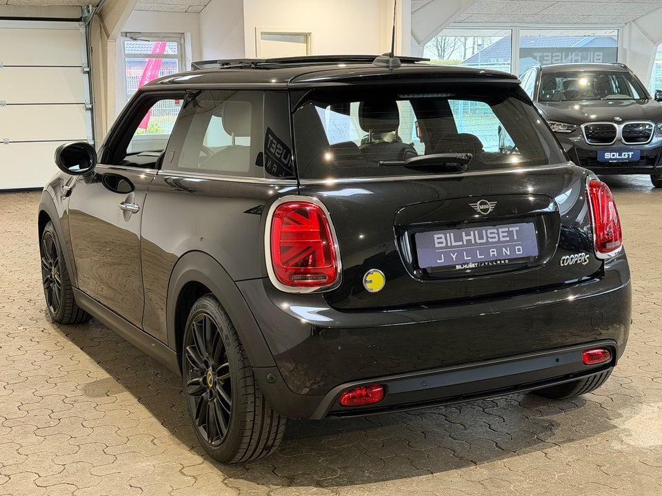 MINI Cooper SE Maximise 3d