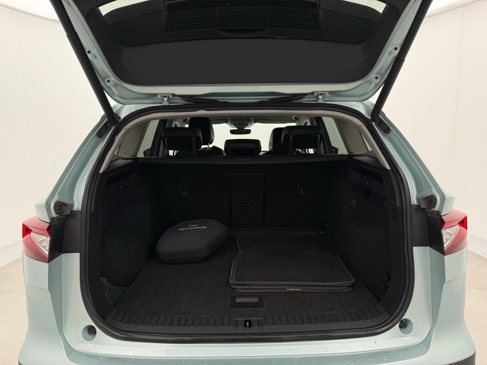 Skoda Enyaq 60 iV Suite 5d