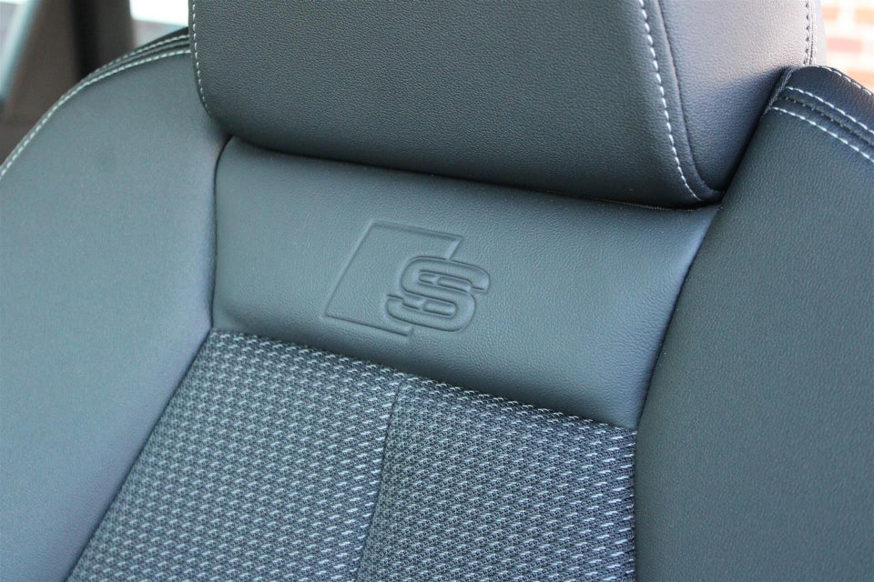 Audi Q4 e-tron 50 S-line quattro 5d