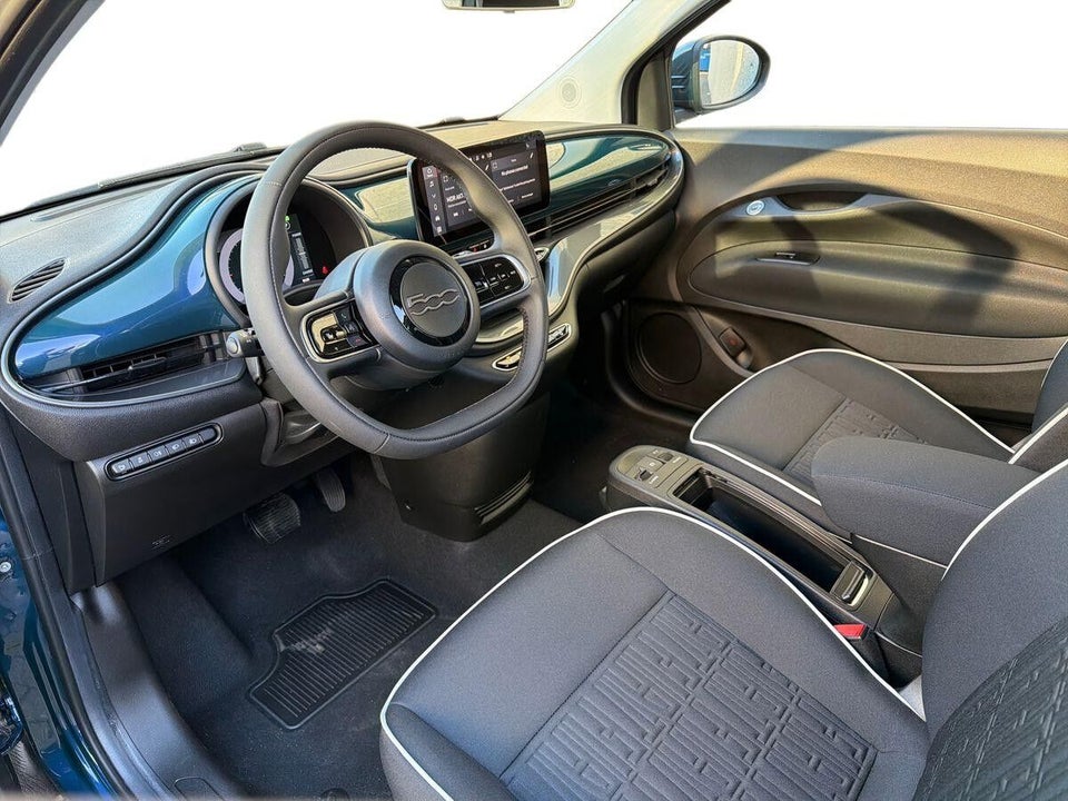 Fiat 500e 42 Icon 3d