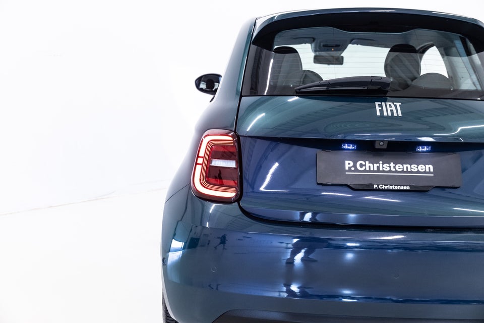 Fiat 500e 42 Icon 3d