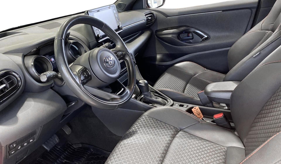 Toyota Yaris 1,5 Hybrid H3 Premier Edition e-CVT 5d